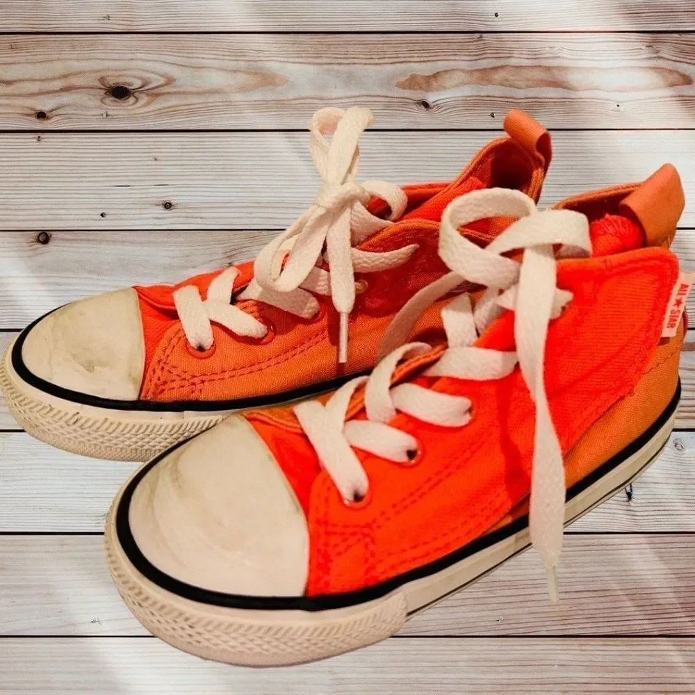 Converse Chuck Taylor Hightop Sneakers Shoes Canvas hot pink Size 10 girls
